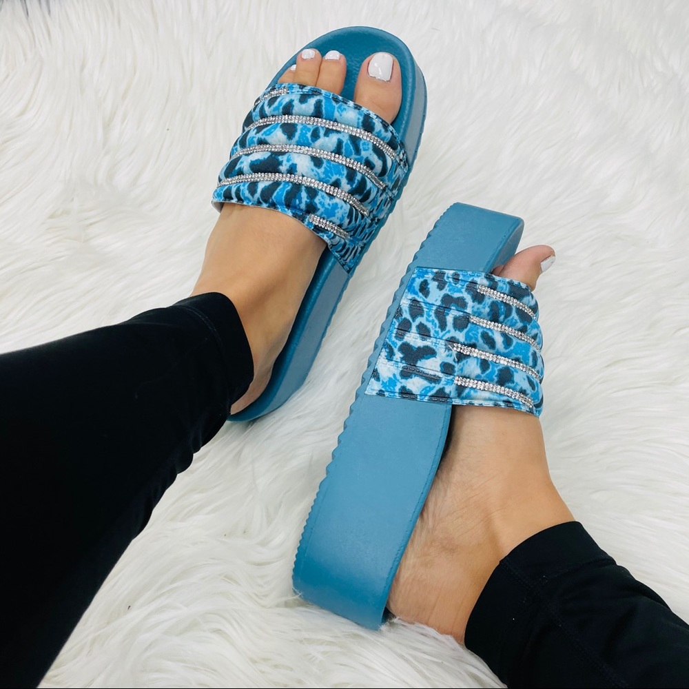Blue leopard platform sandal - Picture 3 of 8